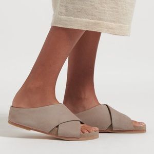 Lauren Manoogian: Raw Cross Slide Sandal in Gris Grey - sz. 39